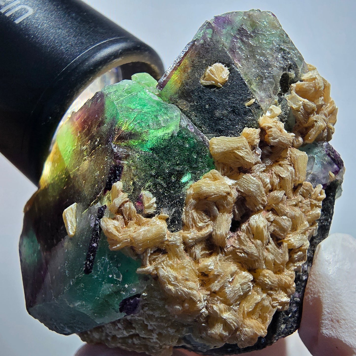 Phantom Fluorit Würfel, hexagonal, Muskovit Stufe Erongo, Namibia 57*54*36mm #13179