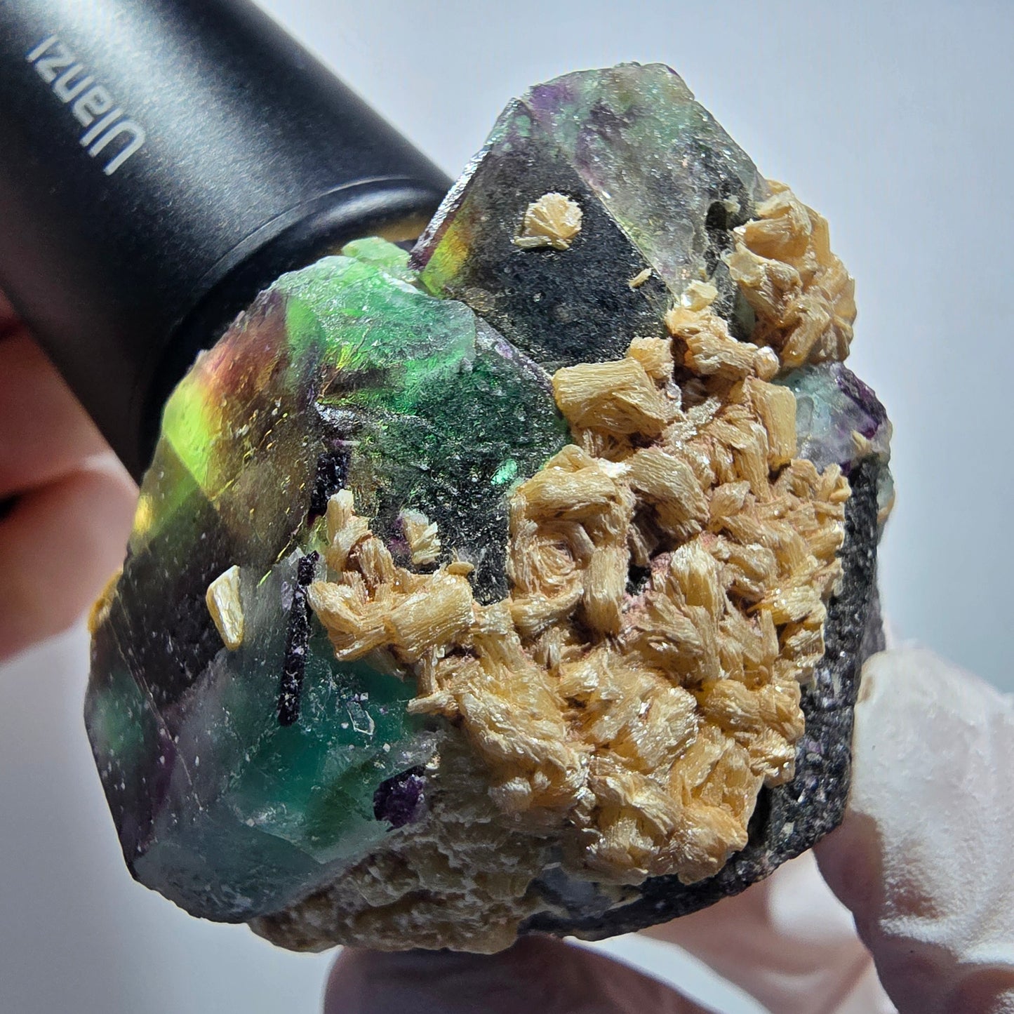 Phantom Fluorit Würfel, hexagonal, Muskovit Stufe Erongo, Namibia 57*54*36mm #13179