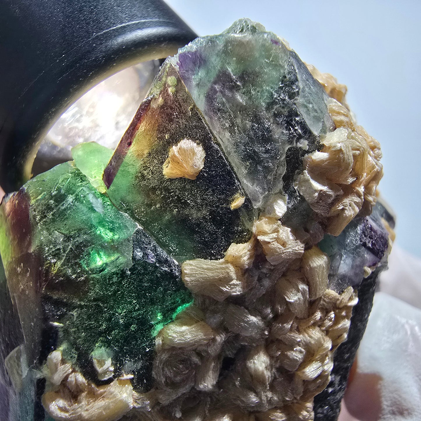 Phantom Fluorit Würfel, hexagonal, Muskovit Stufe Erongo, Namibia 57*54*36mm #13179