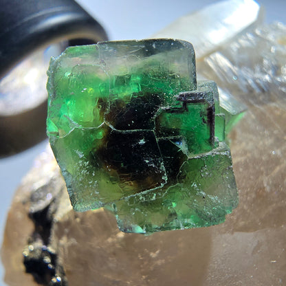 Phantom Fluorit Würfel, Hyalit Opal, Muskovit auf Rauchquarz Erongo, Namibia 58*47*39mm #13186