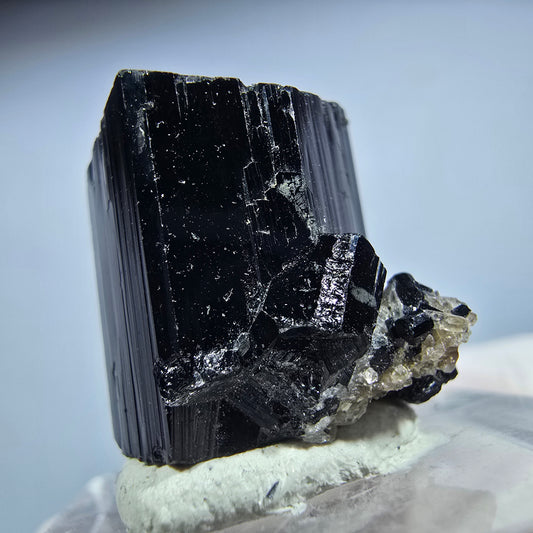 Symmetrische Schörl Turmalin Stufe Erongo, Namibia 20*17*16mm #13207