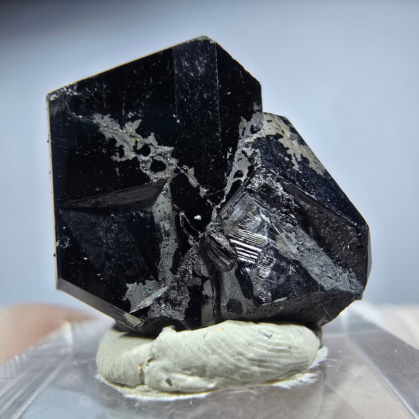 Symmetrische Schörl Turmalin Stufe Erongo, Namibia 22*22*17mm #13212