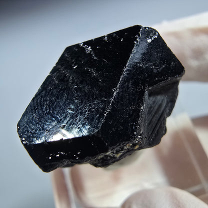 Symmetrische Schörl Turmalin Stufe Erongo, Namibia 22*20*17mm #13214