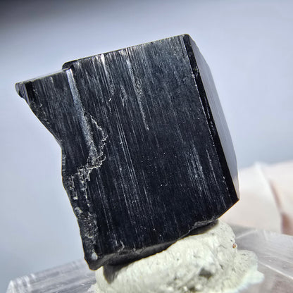Symmetrische Schörl Turmalin, Rauchquarz Stufe Erongo, Namibia 24*20*14mm #13215
