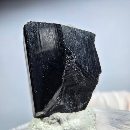 Symmetrische Schörl Turmalin, Rauchquarz Stufe Erongo, Namibia 24*20*14mm #13215