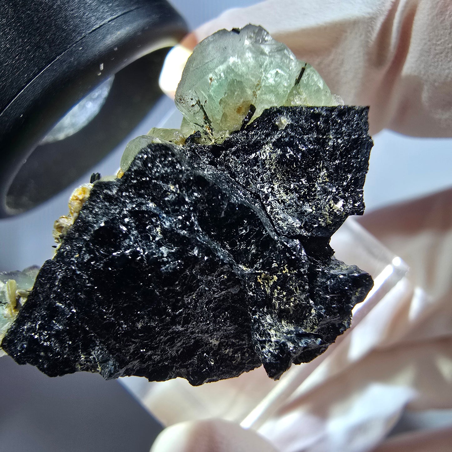 Phantom Fluorit Würfel, Muskovit auf Schörl Turmalin Erongo, Namibia 28*22*19mm #13222