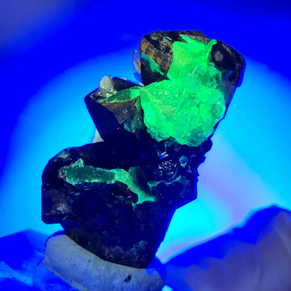 Symmetrische Schörl Turmalin, Hyalit Opal, Orthoklas Stufe Erongo, Namibia 34*21*17mm #13232