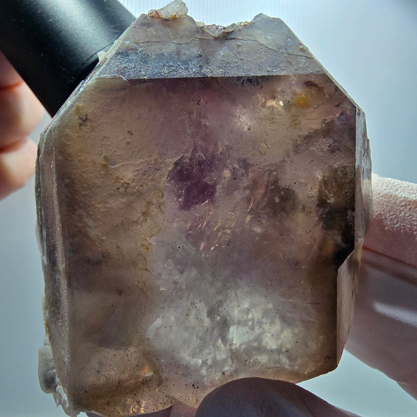 Große Phantom Amethyst Spitze Goboboseb, Namibia 72*59*57mm #13290