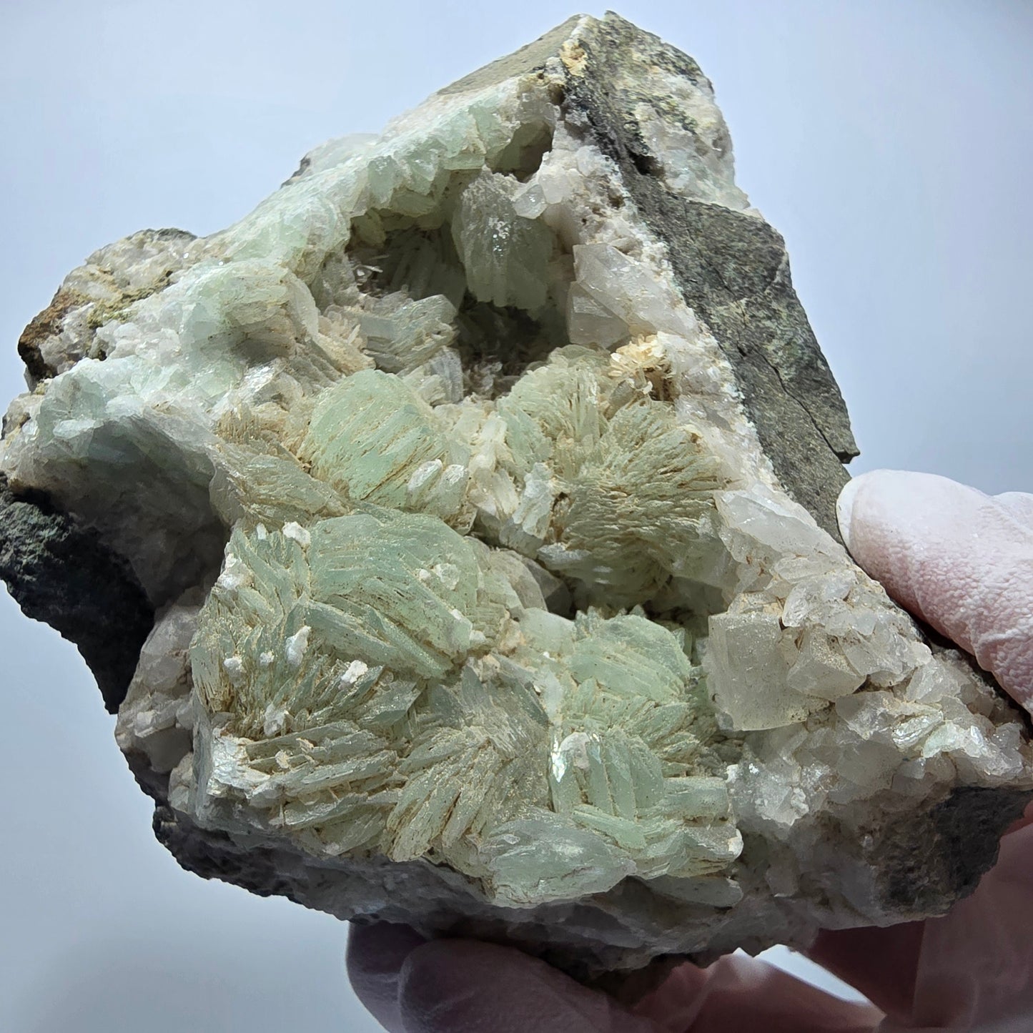 XL Prehnit Kugel, Calcit Würfel, Quarz auf Matrix Goboboseb, Namibia 103*66*58mm #13306