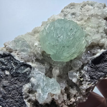 XL Prehnit Kugel, Calcit Würfel, Quarz auf Matrix Goboboseb, Namibia 100*62*55mm #13313
