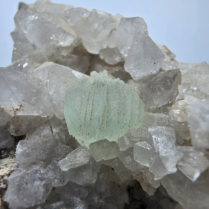 XL Prehnit Kugel, Calcit Würfel, Quarz auf Matrix Goboboseb, Namibia 121*44*22mm #13314
