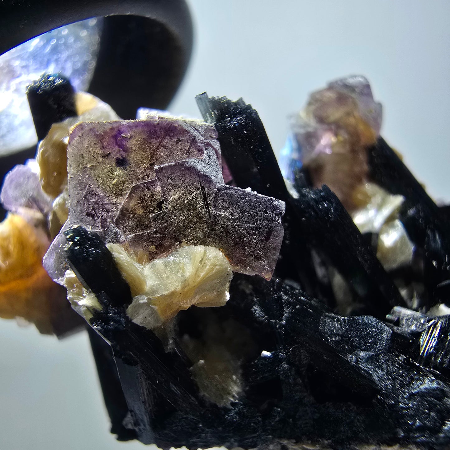 Bunte Phantom Fluorit, Muskovit, Schörl Turmalin Stufe Erongo Namibia 41*28*28mm #13319