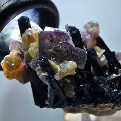 Bunte Phantom Fluorit, Muskovit, Schörl Turmalin Stufe Erongo Namibia 41*28*28mm #13319