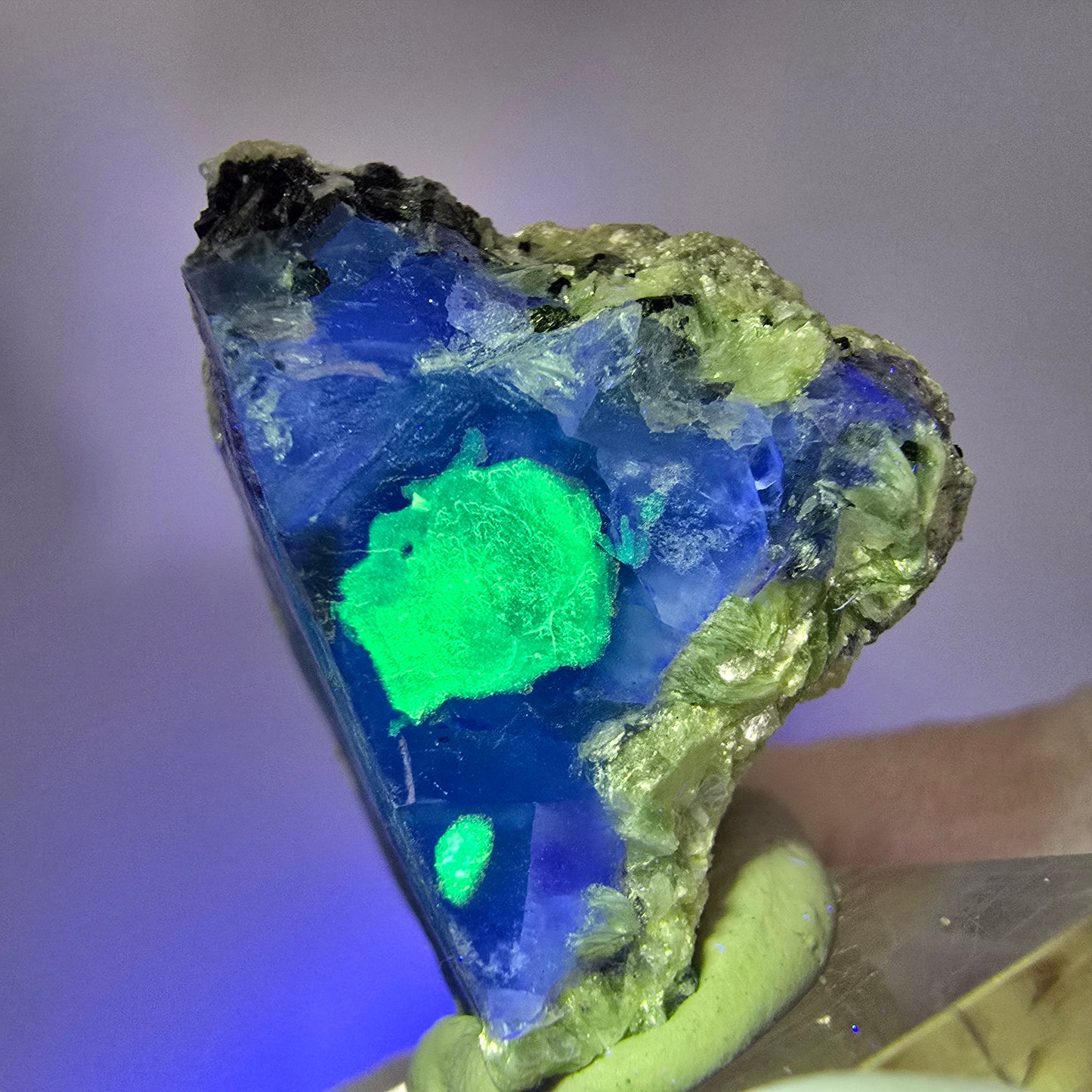 Phantom Fluorit, Hyalit Opal, Schörl Turmalin Muskovit Erongo Namibia 33*30*22mm #13320