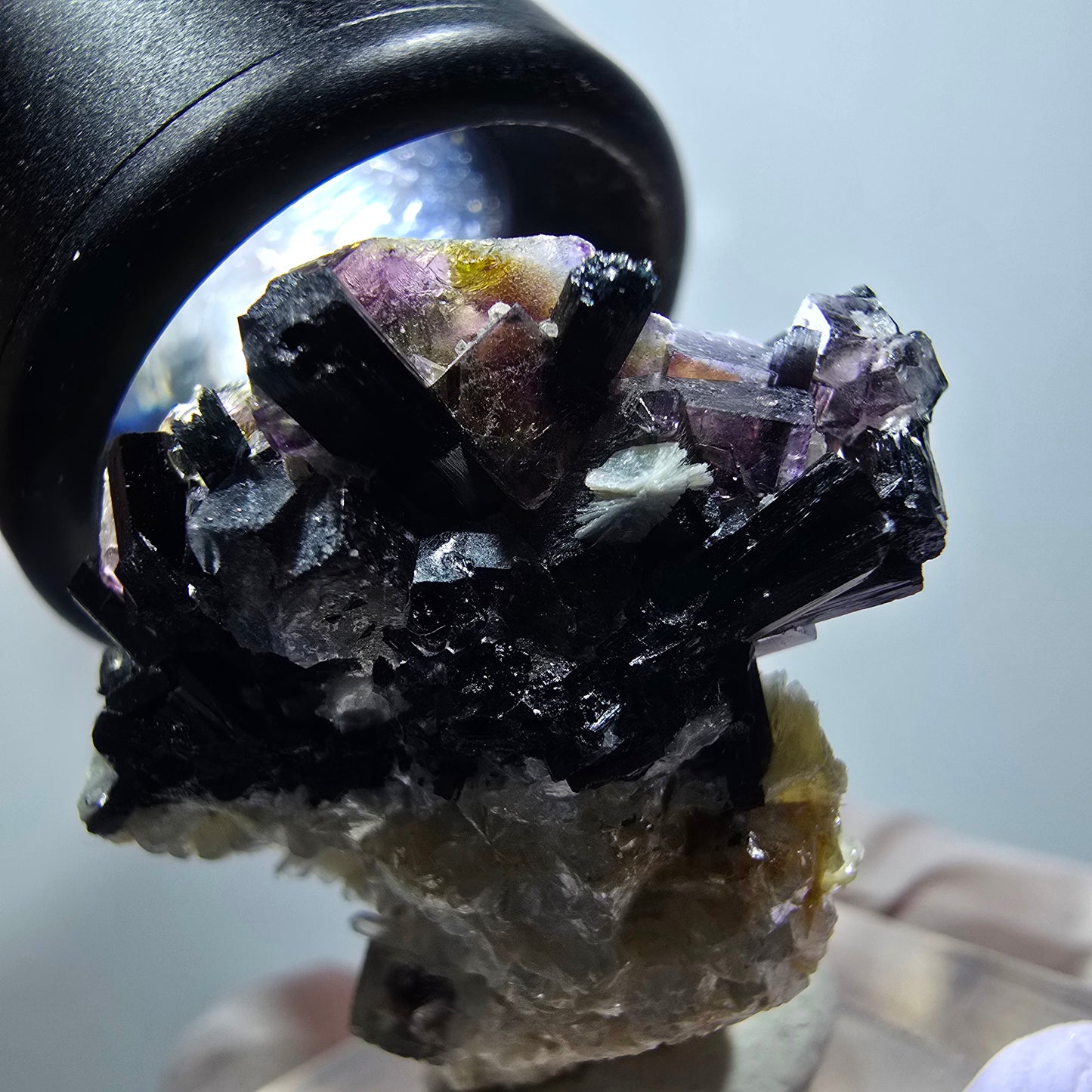 Bunte Phantom Fluorit, Schörl Turmalin, Hyalit Opal, Muskovit Erongo Namibia 38*29*21mm #13332