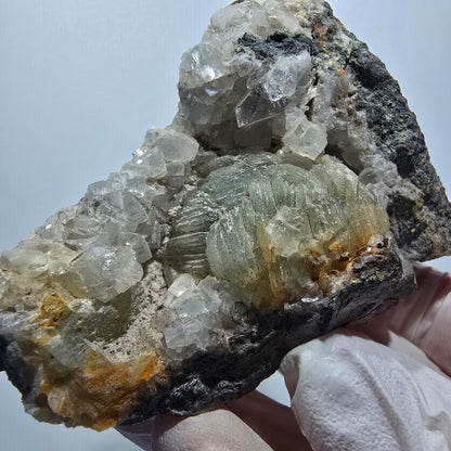 XL Prehnit Kugel, Calcit Würfel, Quarz auf Matrix Goboboseb, Namibia 73*63*49mm #13354