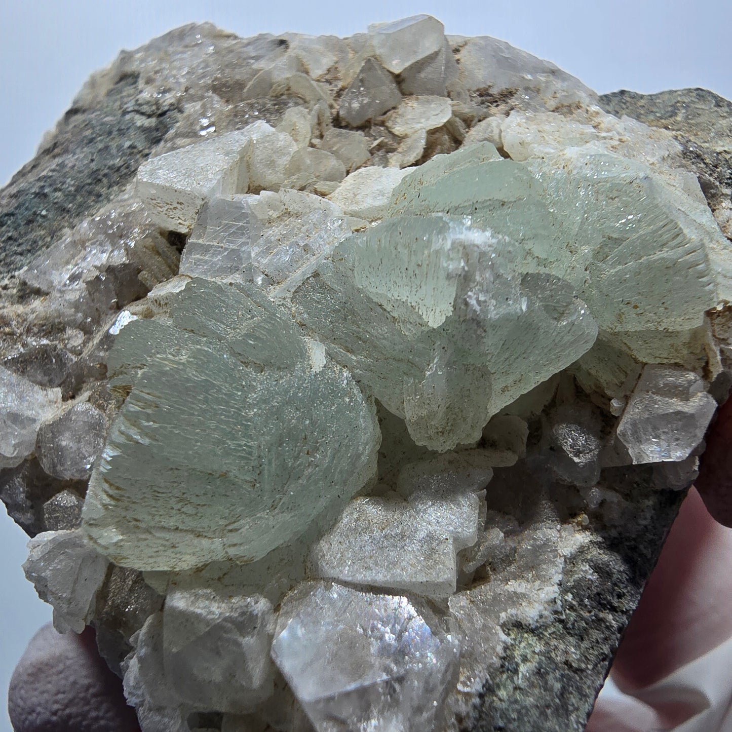 Prehnit Kugel, Calcit Würfel, Quarz auf Matrix Goboboseb, Namibia 73*65*25mm #13355