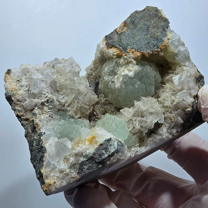Prehnit Kugel, Calcit Würfel, Quarz auf Matrix Goboboseb, Namibia 73*57*54mm #13358