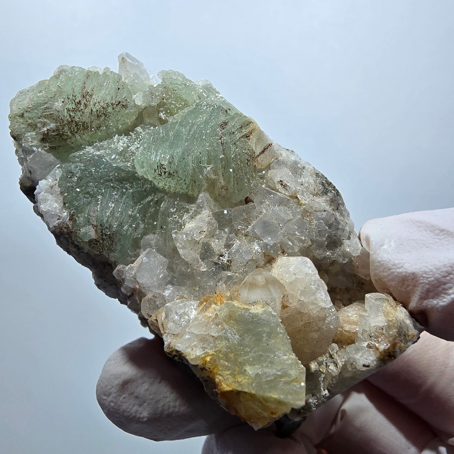 Prehnit Kugel, Calcit Würfel, Quarz auf Matrix Goboboseb, Namibia 67*35*24mm #13359