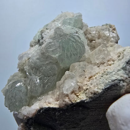 Prehnit Kugel, Calcit Würfel, Quarz auf Matrix Goboboseb, Namibia 72*39*35mm #13361