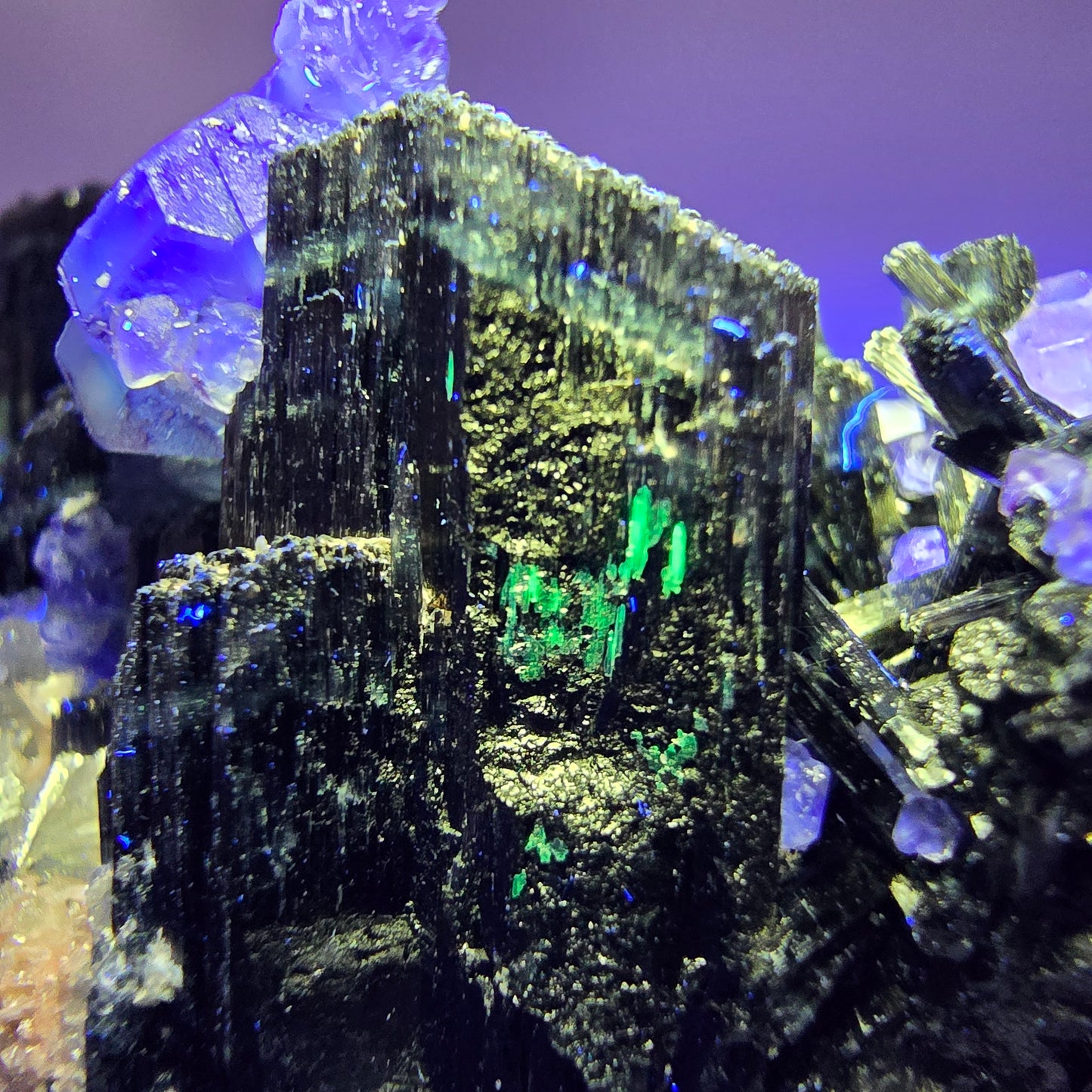Phantom Fluorit Würfel, Schörl Turmalin, Hyalit Opal, Muskovit Erongo, Namibia 67*50*46mm #13363