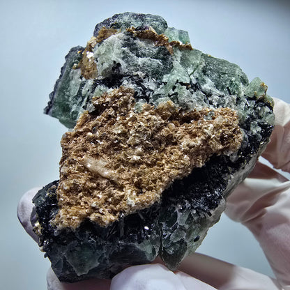 Phantom Fluorit Würfel, zonal, Schörl Turmalin, Muskovit Stufe Erongo, Namibia 62*55*31mm #13369