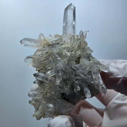 Klare Lemurian Quarz Spitzen auf Matrix Goboboseb, Namibia 66*61*37mm #13375
