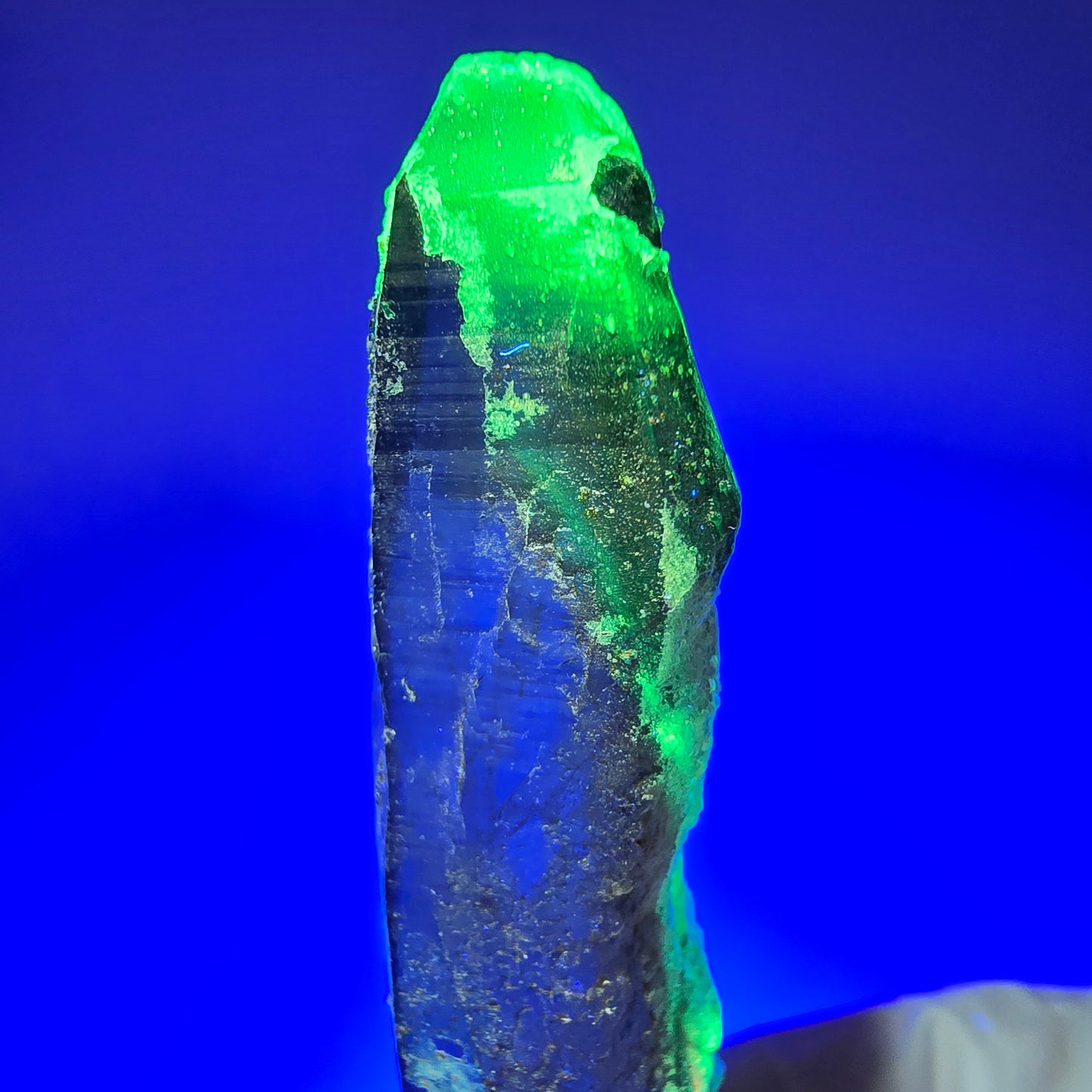 Phantom Skelett Rauchquarz mit Hyalit Opal Erongo, Namibia 71*14*13mm #13381