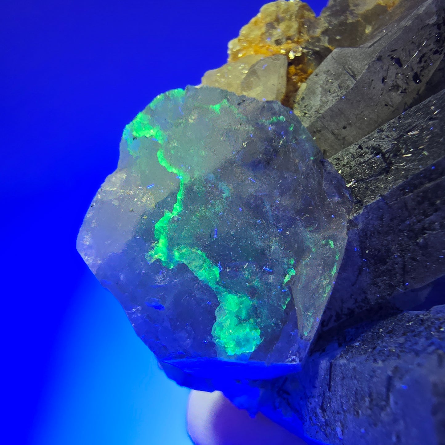 Skelett Rauchquarz, Hyalit Opal, Schörl Turmalin, Orthoklas Erongo, Namibia 67*63*45mm #13383