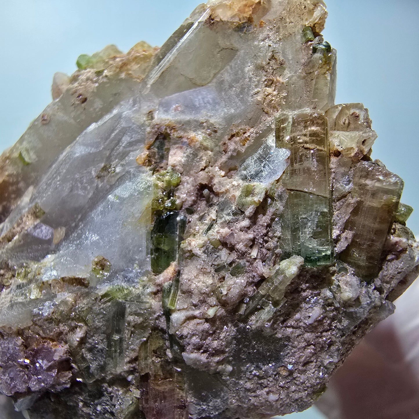 Seltene Turmalin, Verdelith, Elbait auf Quarz Stufe Karibib, Erongo, Namibia 71*51*39mm #13385