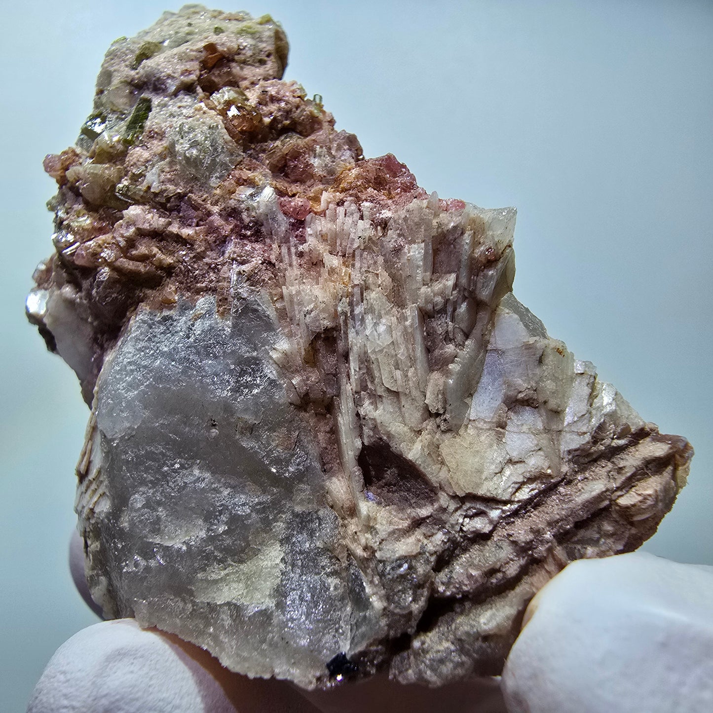 Seltene Turmalin, Verdelith, Elbait auf Quarz Stufe Karibib, Erongo, Namibia 71*51*39mm #13385
