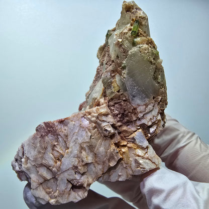 Seltene Turmalin, Verdelith, Elbait auf Quarz Stufe Karibib, Erongo, Namibia 71*51*39mm #13385