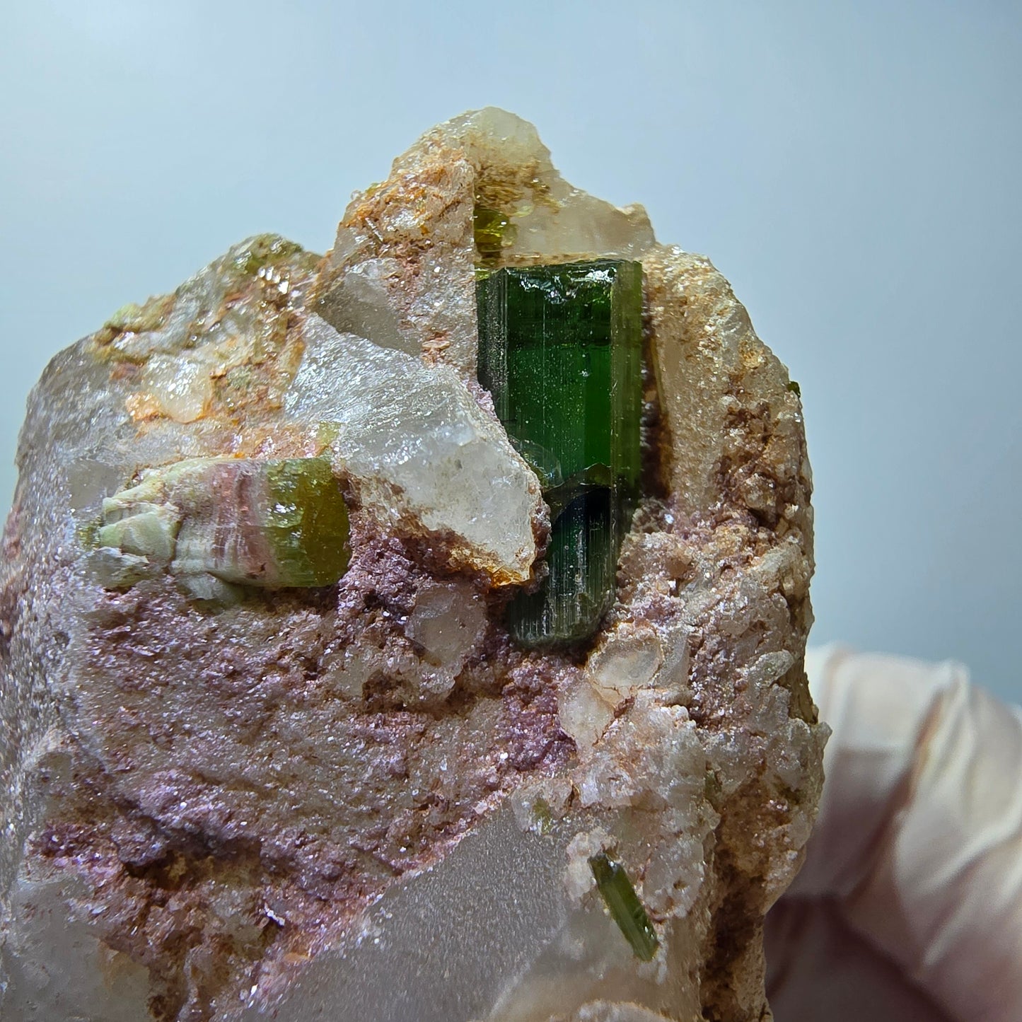 Seltene Turmalin, Verdelith, Elbait auf Quarz Stufe Karibib, Erongo, Namibia 64*40*27mm #13387