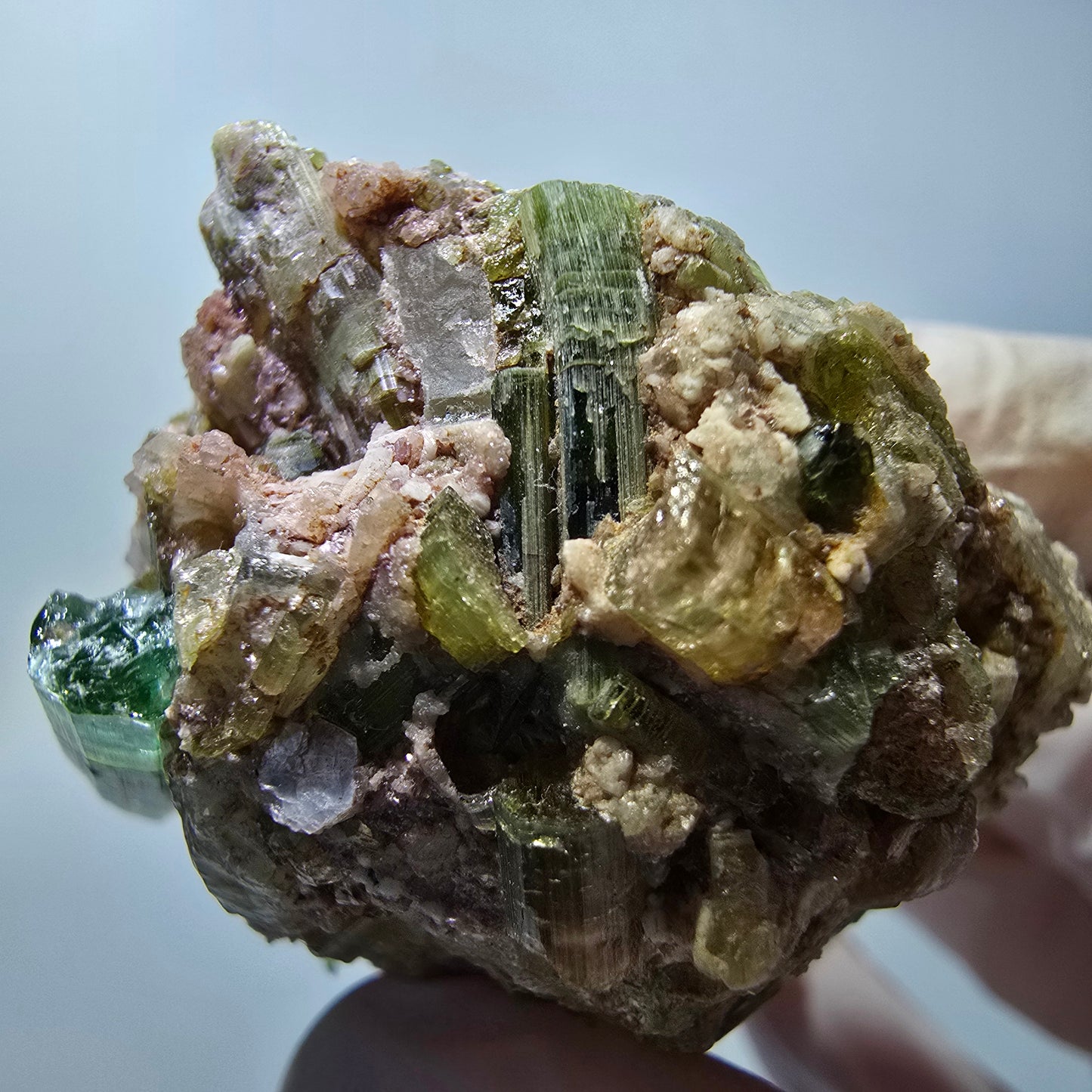 Seltene Turmalin, Verdelith, Elbait auf Quarz Stufe Karibib, Erongo, Namibia 75*41*33mm #13388