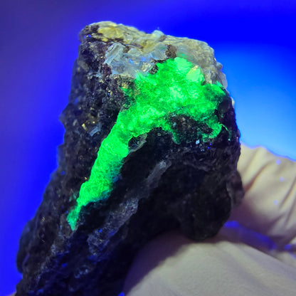 Seltene Phantom Fluorit Formation, Hyalit Opal, Muskovit Erongo, Namibia 52*31*28mm #13394
