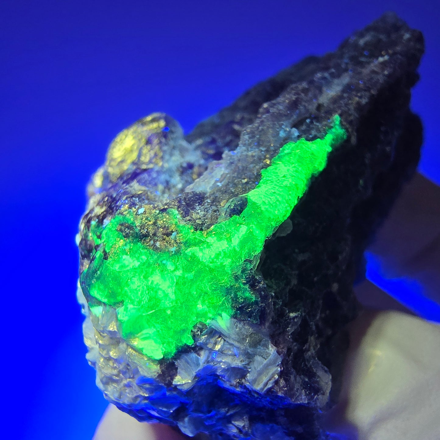Seltene Phantom Fluorit Formation, Hyalit Opal, Muskovit Erongo, Namibia 52*31*28mm #13394