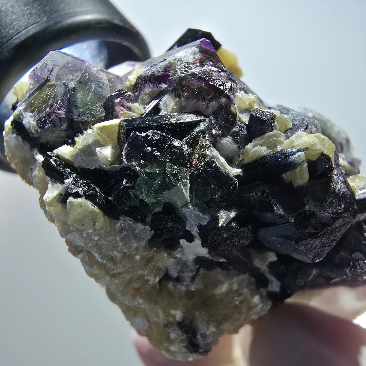 Bunte Phantom Fluorit, Schörl Turmalin, Hyalit Opal, Muskovit Erongo Namibia 53*43*39mm #13395