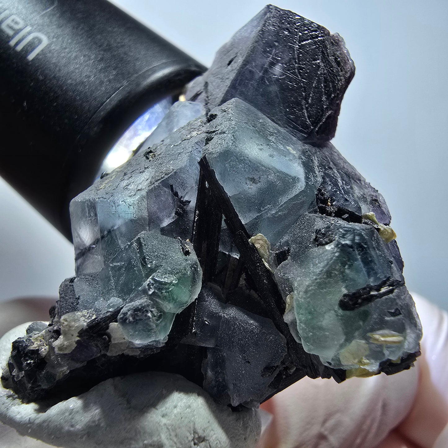Phantom Fluorit, hexagonal, Schörl Turmalin, Muskovit Stufe Erongo, Namibia 36*32*30mm #13397