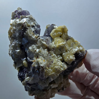 Schöne Phantom Fluorit Würfel, Muskovit Stufe Erongo, Namibia 62*44*30mm #13401