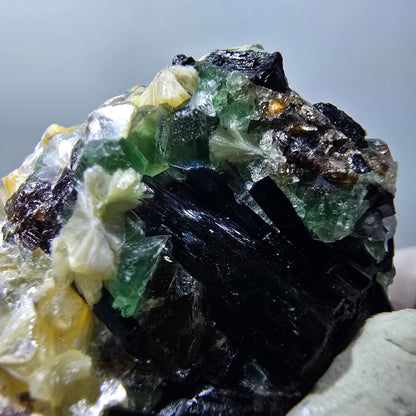 Seltene Phantom Fluorit Würfel, Schörl Turmalin, Muskovit Erongo, Namibia 47*37*32mm #13406