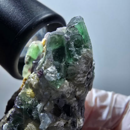Schöne Phantom Fluorit Würfel, Schörl Turmalin, Muskovit Erongo, Namibia 63*27*25mm #13409