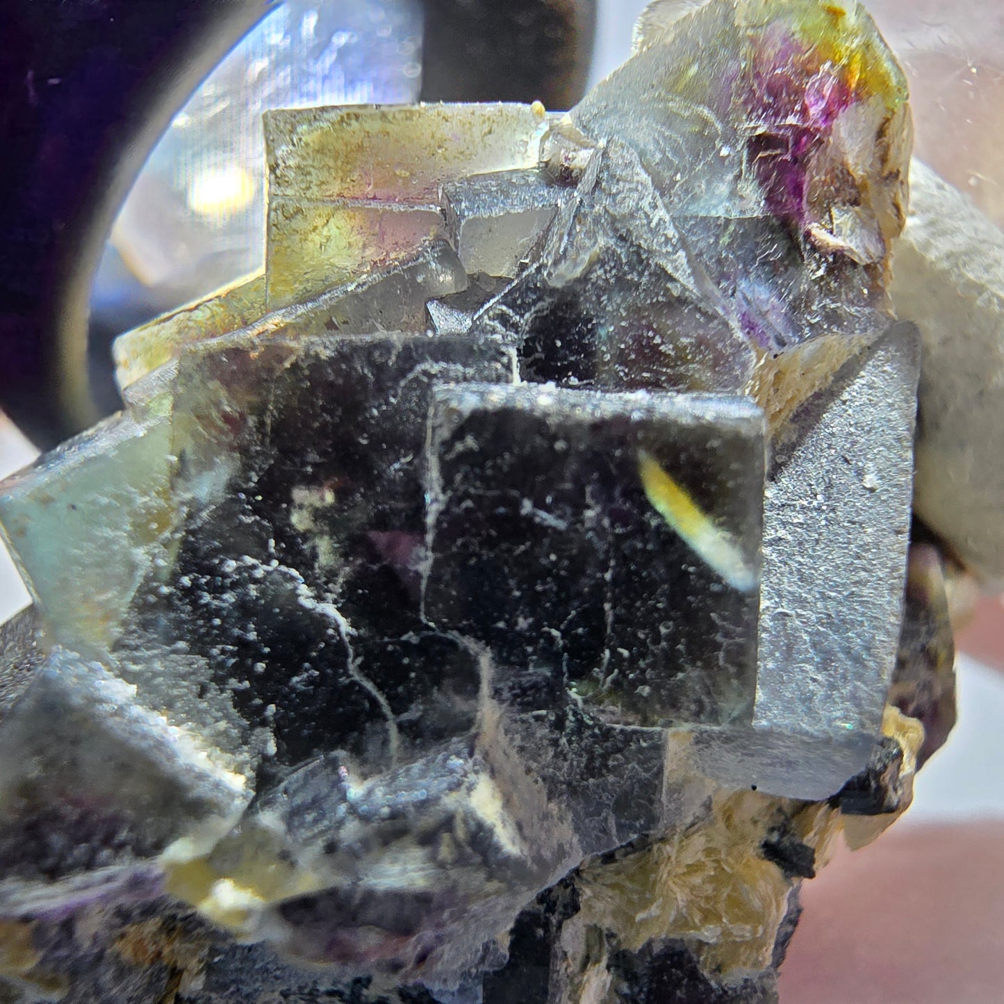 Bunte Phantom Fluorit Würfel, Schörl Turmalin, Muskovit Erongo, Namibia 48*35*26mm #13418