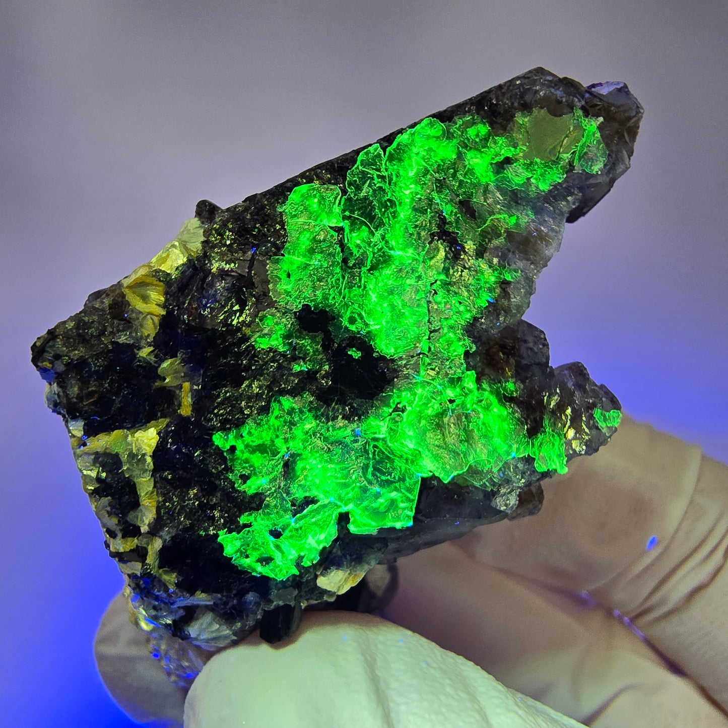 Bunte Phantom Fluorit, Schörl Turmalin, Hyalit Opal, Muskovit Erongo, Namibia 56*37*25mm #13419
