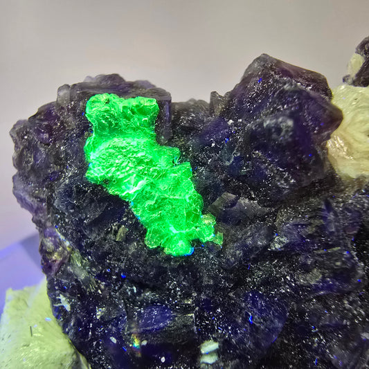 Bunte Phantom Fluorit, Schörl Turmalin, Hyalit Opal, Muskovit Erongo, Namibia 55*33*15mm #13423