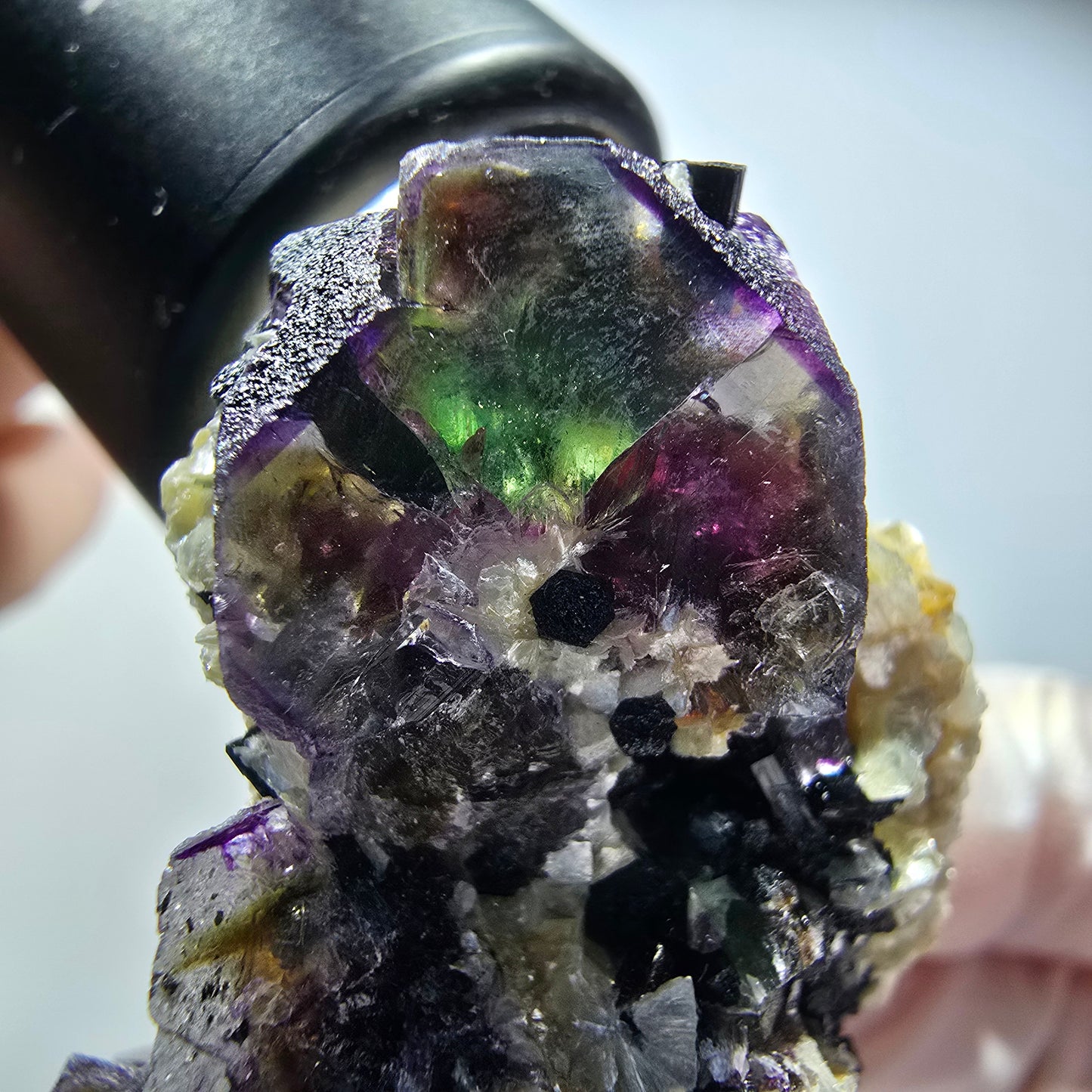 Bunte Phantom Fluorit, Schörl Turmalin, Hyalit Opal, Muskovit Erongo, Namibia 48*44*29mm #13424