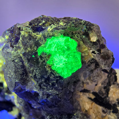 Bunte Phantom Fluorit, Schörl Turmalin, Hyalit Opal, Muskovit Erongo, Namibia 48*44*29mm #13424