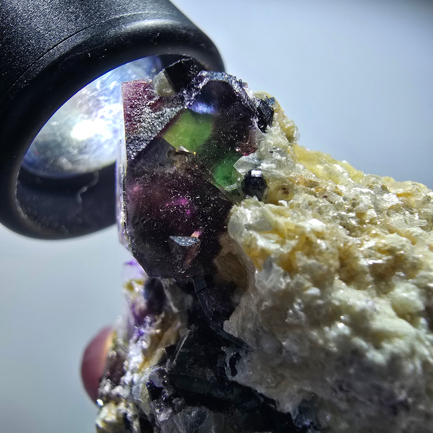 Bunte Phantom Fluorit, Schörl Turmalin, Hyalit Opal, Muskovit Erongo, Namibia 48*44*29mm #13424