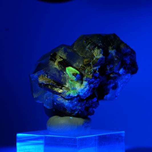 Phantom Fluorit hexagonal, Schörl Turmalin, Muskovit Erongo, Namibia 41*32*29mm #13468