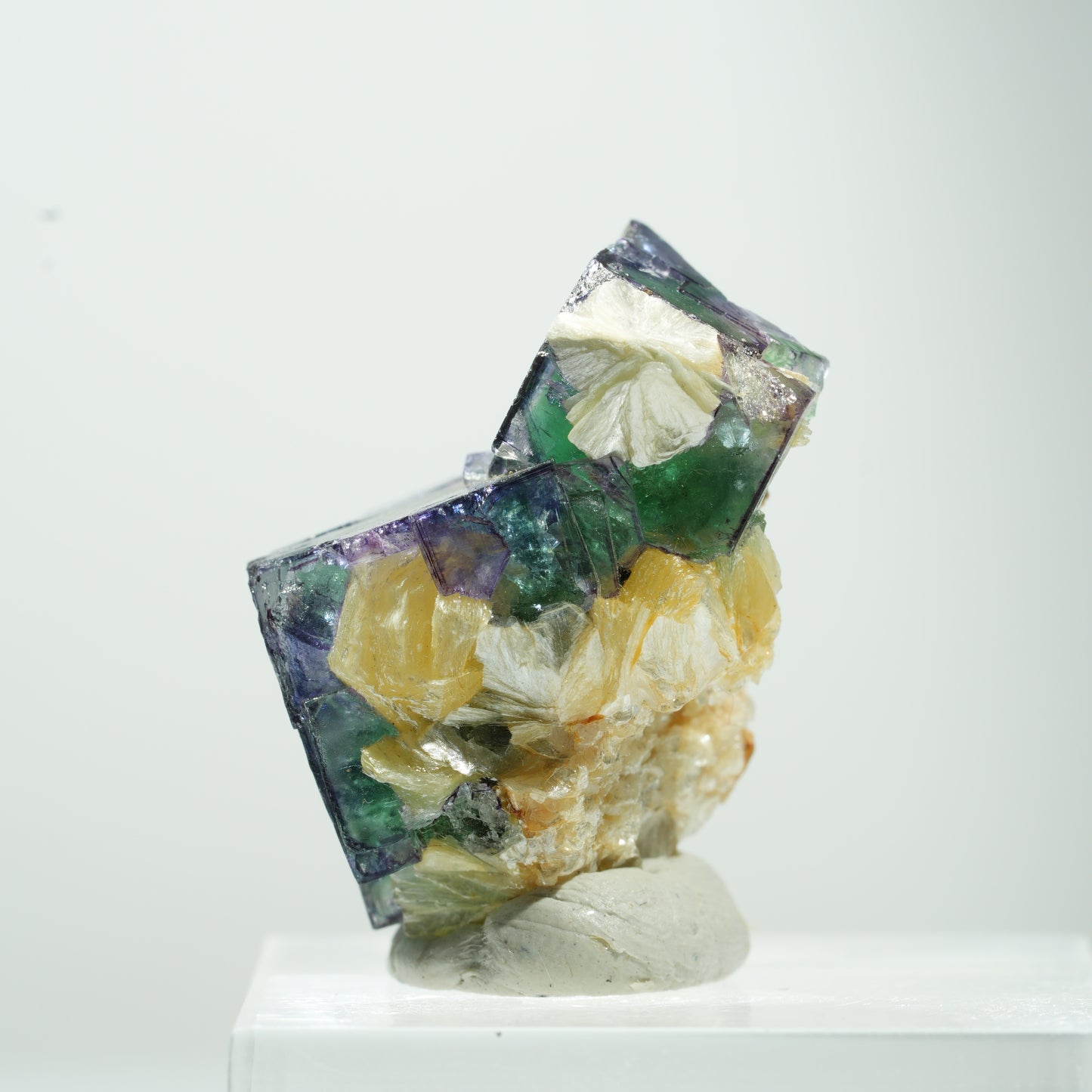 Seltene Phantom Fluorit Würfel, Muskovit Stufe Erongo, Namibia 24*17*17mm #13476