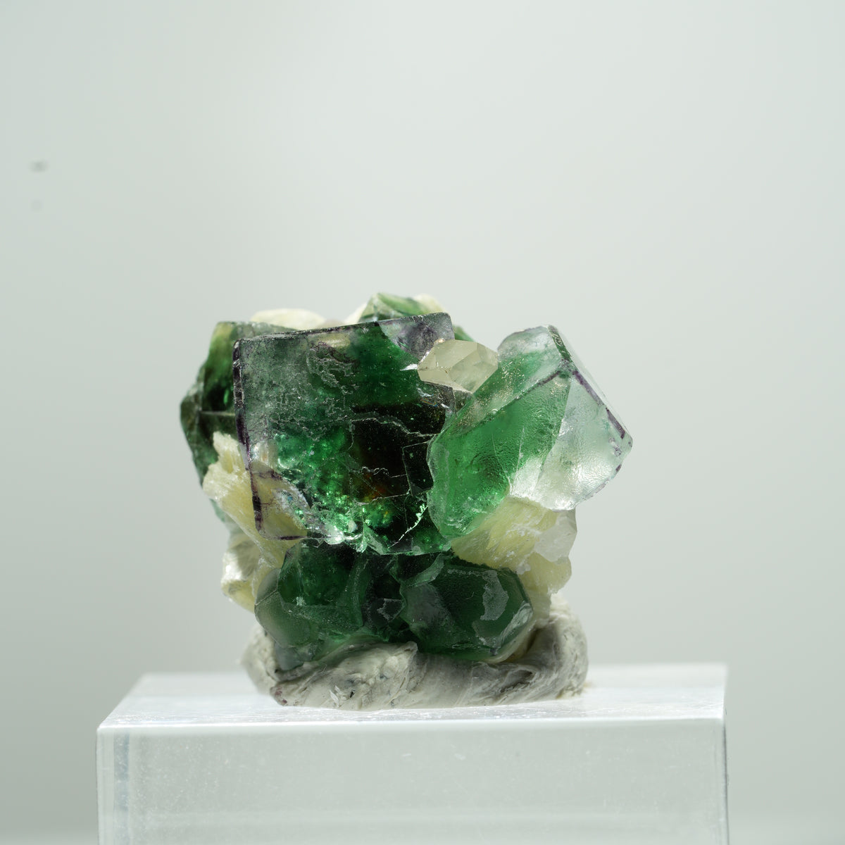 Fluorite fantôme rare en cube, sur muscovite Erongo, Namibie 11*9*9mm #13488